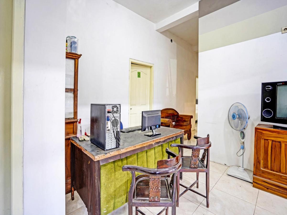 Oyo 90943 Mochi 88 Homestay 프로볼링고 외부 사진